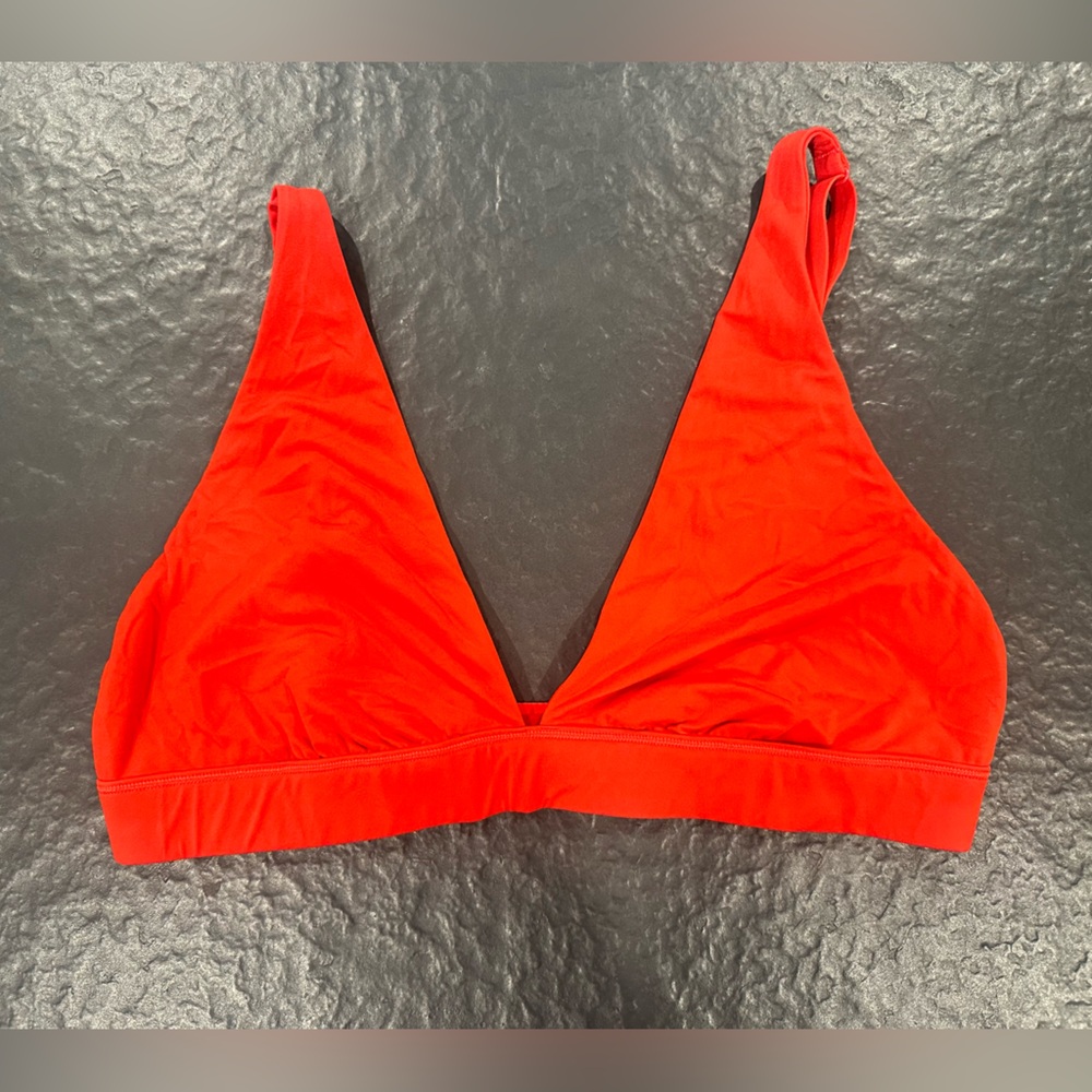 Lululemon Nulu Triangle Bra/ Bralette
